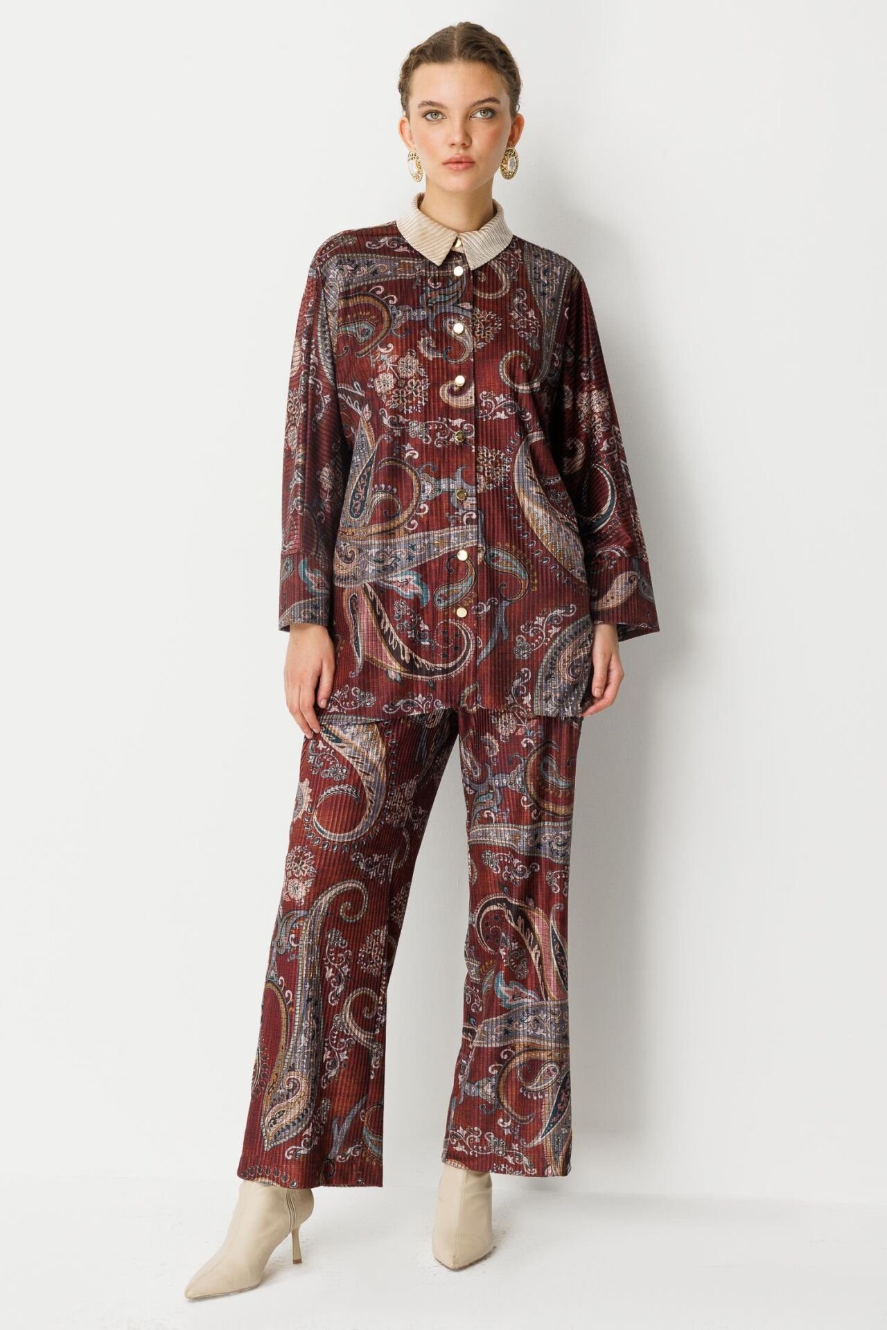 GHİSA Kadife Dokulu Takım