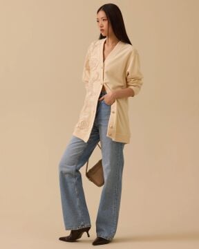 SEÇİL V Yaka Nakışlı Düğmeli Hırka