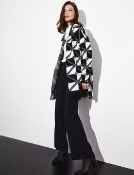 KAYRA Exclusive Püsküllü Monogram Tasarım Triko Hırka Siyah