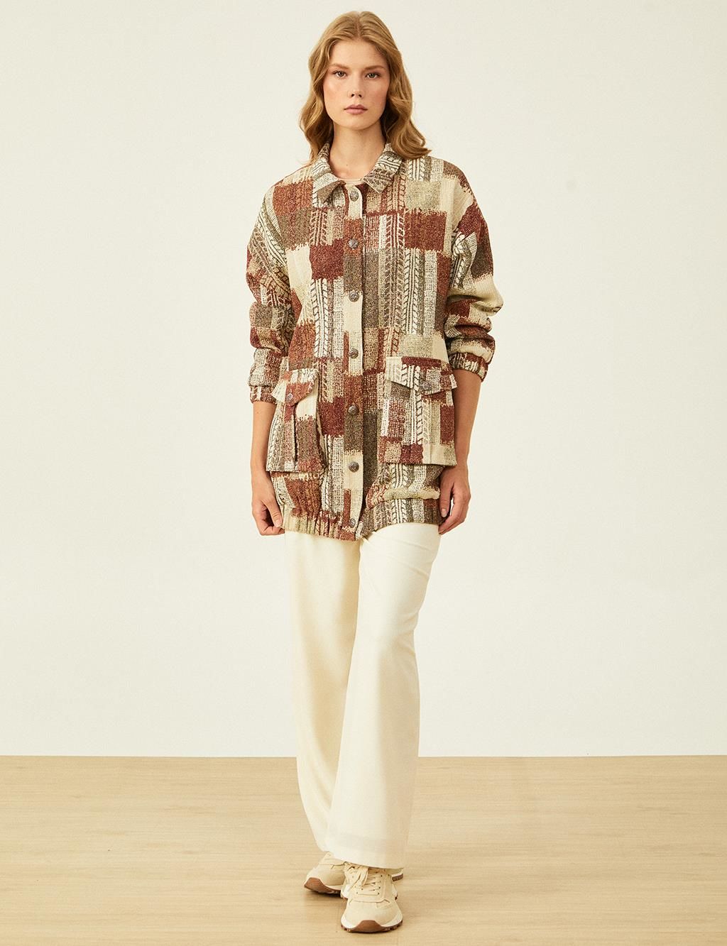 KAYRA BİLEKLERİ BÜZGÜLÜ ÇİFT CEPLİ CEKET