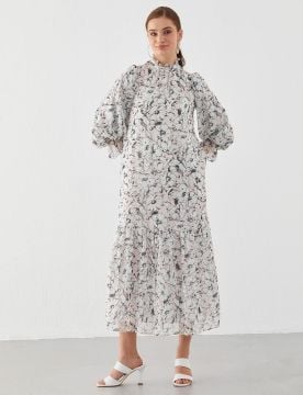 Fırfır Yakalı Floral Desenli Elbise