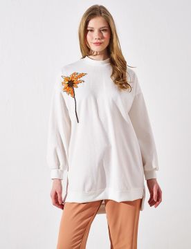 KAYRA Çiçek Aplikeli Dokulu Sweatshirt